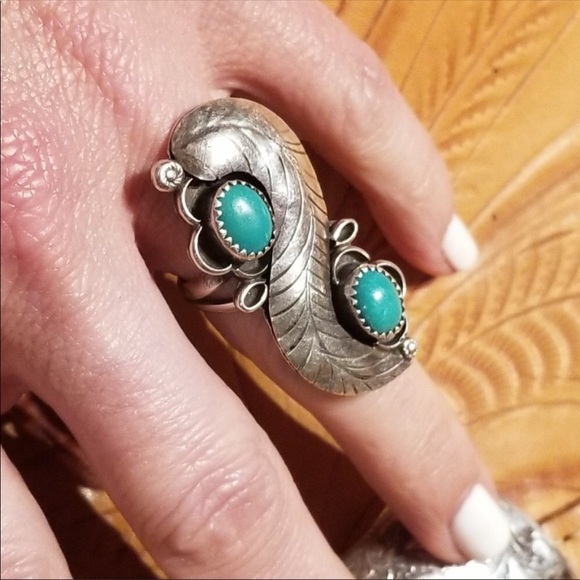 Jewelry - Vintage Navajo Sterling Feather Turquoise Ring